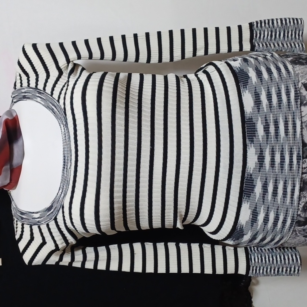 CACHE Long Sleeve Top SIZE 8